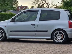 Grå Begagnad 2001 Renault Clio II R.S. Halvkombi | 53 000 kr