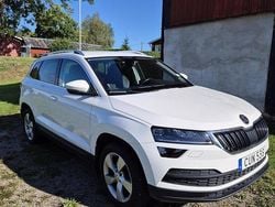 Vit Begagnad 2022 Skoda Karoq Style SUV | 195 000 kr (Superpris)