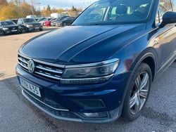 Mörkblå (blå metallic) Begagnad 2018 VW Tiguan Executive SUV | 219 000 kr (Marknadspris)