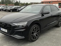 Svart Begagnad 2020 Audi Q8 SUV | 440 000 kr