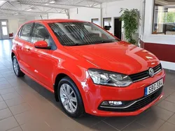 Röd Begagnad 2014 VW Polo Comfortline Halvkombi | 99 500 kr (Marknadspris)