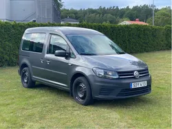 Grå Begagnad 2017 VW Caddy Minibuss | 118 000 kr (Lite dyr)