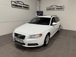Vit Begagnad 2011 Volvo V70 Drive Kinetic Kombi | 54 900 kr (Bra pris)