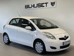 Vit Begagnad 2009 Toyota Yaris Halvkombi | 64 900 kr (Marknadspris)