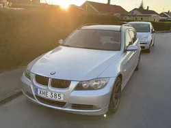 Grå Begagnad 2006 BMW 325 Advantage Kombi | 70 000 kr