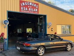 Svart Begagnad 1999 Chrysler Stratus Cab | 37 000 kr