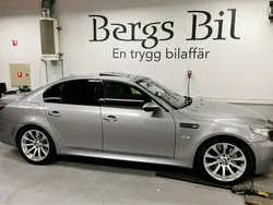 Ljusgrå Begagnad 2005 BMW M5 Sedan | 239 999 kr