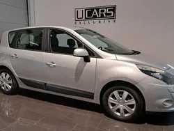 Silver Begagnad 2010 Renault Scénic III Minibuss | 49 900 kr (Dyr)