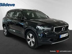Svart Begagnad 2022 Volvo XC40 Momentum SUV | 269 900 kr (Marknadspris)
