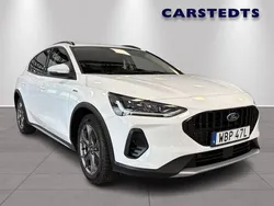 Vit Begagnad 2023 Ford Focus Active Halvkombi | 399 600 kr