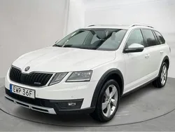 Vit Begagnad 2019 Skoda Octavia Scout Kombi | 200 000 kr (Marknadspris)