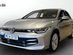 Silver Begagnad 2024 VW Golf VIII Edition Halvkombi | 314 800 kr (Marknadspris)