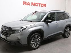 Grå Begagnad 2024 Subaru Forester SUV | 409 900 kr (Marknadspris)