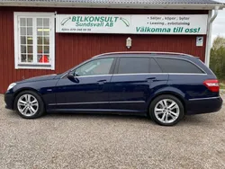 Mörkblå (blå) Begagnad 2012 Mercedes E220 Avantgarde Kombi | 118 500 kr (Marknadspris)