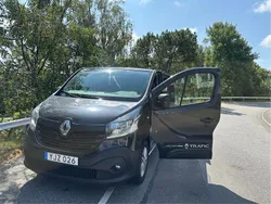 Svart Begagnad 2017 Renault Trafic Van | 215 000 kr (Dyr)