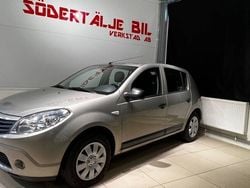 Grå Begagnad 2010 Dacia Sandero Halvkombi | 44 900 kr (Lite dyr)