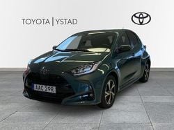 Grön Ny 2025 Toyota Yaris Hybrid Active Halvkombi | 298 800 kr (Lite dyr)