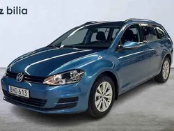 Blå Begagnad 2015 VW Golf VII Kombi | 159 900 kr (Marknadspris)