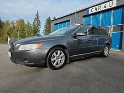 Grå Begagnad 2011 Volvo V70 Momentum Kombi | 64 900 kr (Marknadspris)