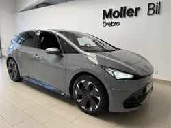 Ljusgrå (vapor grey) Begagnad 2022 Cupra Born e-Boost Halvkombi | 295 000 kr (Marknadspris)
