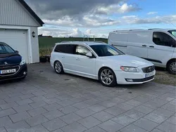 Vit Begagnad 2016 Volvo V70 Kombi | 100 000 kr (Dyr)