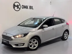 Grå Begagnad 2015 Ford Focus Titanium Halvkombi | 79 900 kr (Marknadspris)