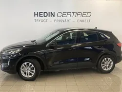 Svart (black) Begagnad 2022 Ford Kuga Titanium SUV | 269 000 kr (Marknadspris)