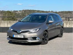 Brun Begagnad 2016 Toyota Auris Touring Sports Kombi | 89 999 kr (Marknadspris)