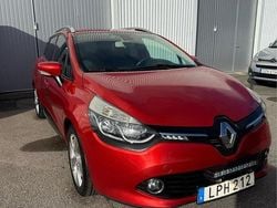 Röd Begagnad 2015 Renault Clio GrandTour Kombi | 61 500 kr (Marknadspris)