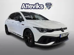 Vit Begagnad 2023 VW Golf VIII GTI Clubsport Halvkombi | 399 900 kr (Marknadspris)