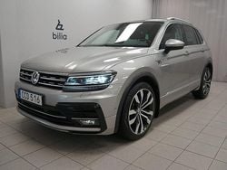 Grå Begagnad 2018 VW Tiguan R-line SUV | 299 900 kr (Marknadspris)