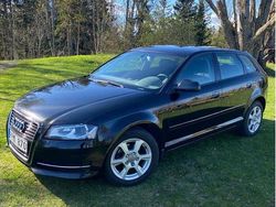 Svart Begagnad 2013 Audi A3 Sportback Attraction Halvkombi | 48 500 kr (Marknadspris)