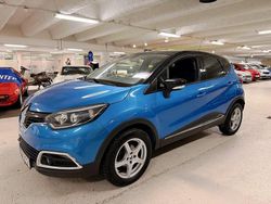 Ljusblå (blå) Begagnad 2016 Renault Captur SUV | 74 900 kr (Marknadspris)