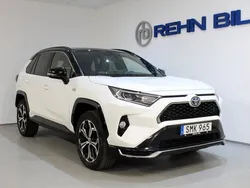 Vit Begagnad 2021 Toyota RAV4 Hybrid Premium SUV | 429 000 kr (Marknadspris)
