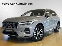 Grå Begagnad 2023 Volvo XC60 Core SUV | 479 900 kr (Marknadspris)