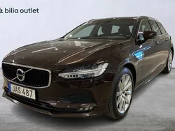 Mörkbrun (brun) Begagnad 2018 Volvo V90 Momentum Kombi | 244 800 kr (Marknadspris)