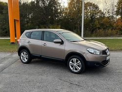 Ljusbrun Begagnad 2010 Nissan Qashqai SUV | 44 800 kr (Lite dyr)