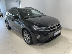 Svart (deep black pearl) Begagnad 2022 VW Taigo R-line SUV | 239 900 kr (Marknadspris)