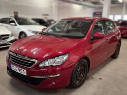 Ljusröd (röd) Begagnad 2017 Peugeot 308 Active Halvkombi | 125 000 kr (Marknadspris)
