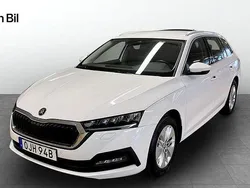 Vit Begagnad 2022 Skoda Octavia Ambition Kombi | 259 900 kr (Bra pris)