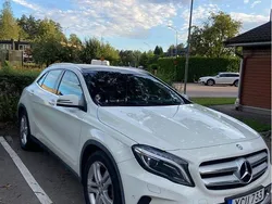 Vit Begagnad 2016 Mercedes GLA220 SUV | 155 000 kr (Superpris)