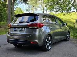 Grå Begagnad 2015 Kia Carens Minibuss | 118 000 kr (Marknadspris)