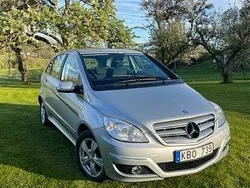 Silver Begagnad 2011 Mercedes B180 Minibuss | 65 000 kr (Marknadspris)