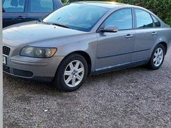 Grå Begagnad 2004 Volvo S40 Sedan | 29 000 kr (Bra pris)