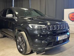 Svart Begagnad 2021 Jeep Compass Limited SUV | 299 900 kr (Dyr)