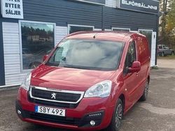 Röd Begagnad 2016 Peugeot Partner Van | 92 481 kr (Marknadspris)