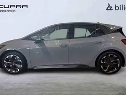 Grå Begagnad 2023 Cupra Born e-Boost Halvkombi | 279 900 kr (Marknadspris)