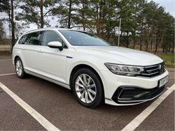 Vit Begagnad 2021 VW Passat GTE Kombi | 219 000 kr (Bra pris)