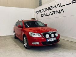 Röd Begagnad 2011 Skoda Octavia Elegance Kombi | 59 900 kr (Marknadspris)