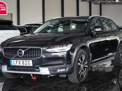 Svart Begagnad 2019 Volvo V90 CC Momentum Kombi | 254 500 kr (Bra pris)